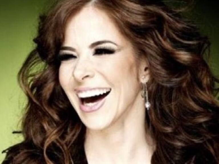 Dice Gloria Trevi que pese a 'romperse en pedazos' es 'Trevineitor'