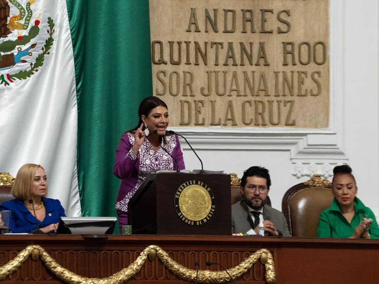 Clara Brugada Molina, jefa de Gobierno de la Ciudad de México, rindió su segundo informe de gobierno ante el Congreso de la Ciudad de México, al que asistieron gobernadores de Morena y secretarios de Estado.