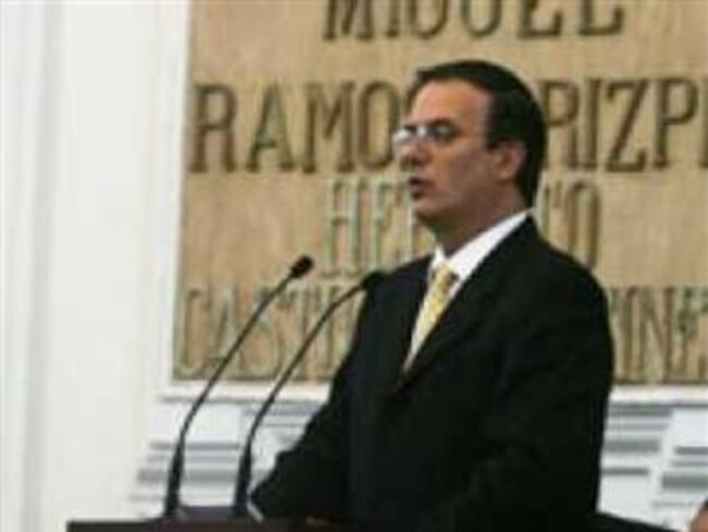 Presenta Ebrard Ley de Sistema de Protección Social del DF