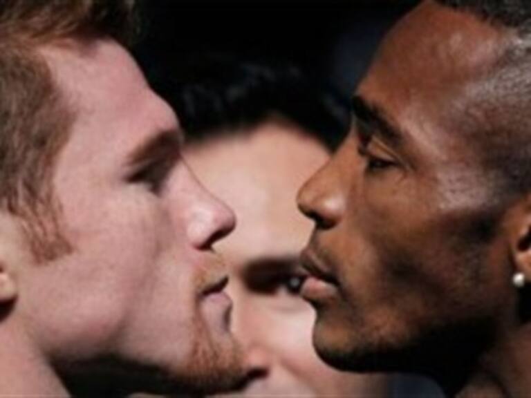 Cumplen 'Canelo' Álvarez y Erislandy con la báscula