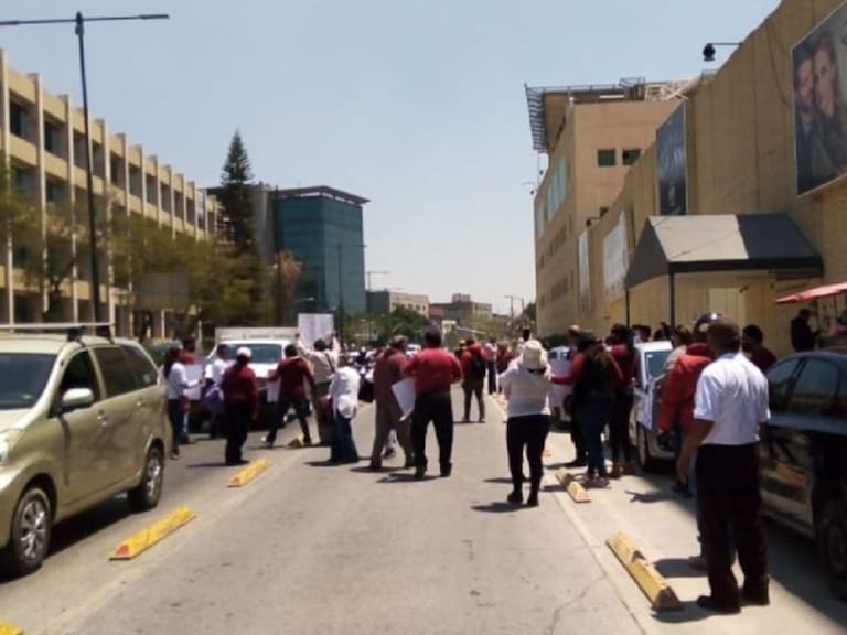 Manifestaciones y bloqueos afectan diversas vialidades de la CDMX
