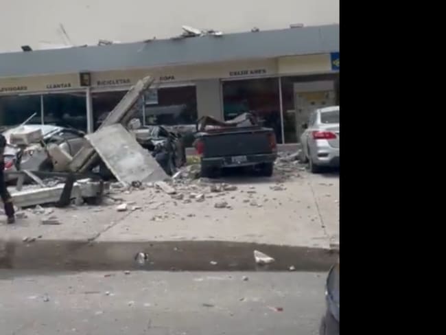 Fallece una persona en Manzanillo por derrumbe en tienda departamental