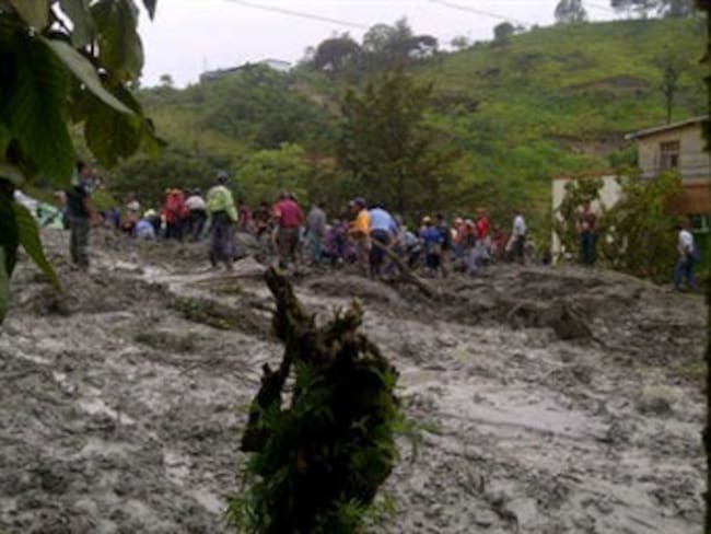 Continúa la búsqueda de víctimas por el deslave en Washington