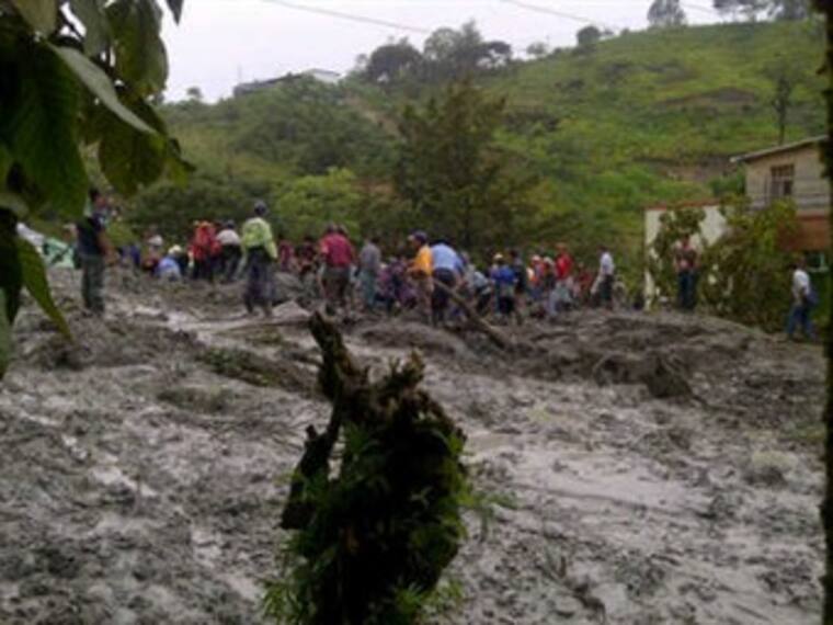 Continúa la búsqueda de víctimas por el deslave en Washington