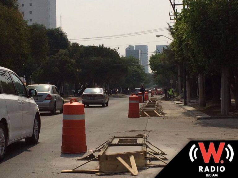 Construcción de ciclovía en Avenida México causa caos vial