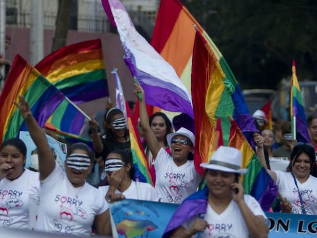 Pide Red Nacional de Apoyo a hijos homosexuales no generar clima de odio