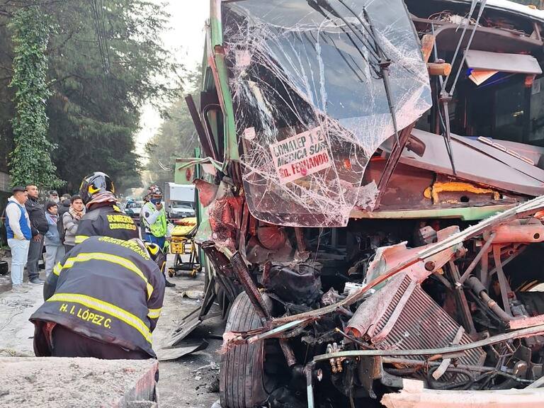 Al menos 17 personas resultaron heridas, de las cuales siete requirieron traslado a hospitales cercanos/ Bomberos de la Ciudad de México