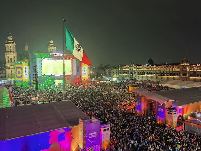 Más de 200 mil aficionados abarrotaron el FIFA Fan Fest y calles del Centro para disfrutar el triunfo de la Selección