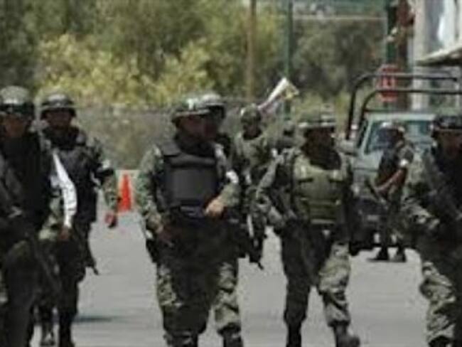 Desarma SEMAR a policías estatales de Michoacán