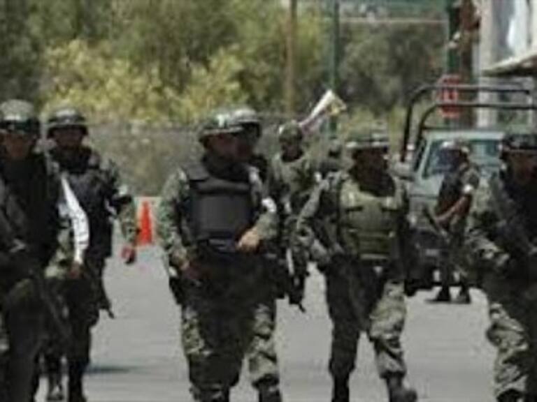 Desarma SEMAR a policías estatales de Michoacán