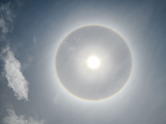 ¿Qué es un halo solar? El fenómeno extraño que apareció en el cielo de la CDMX