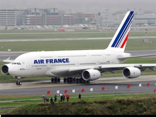 Avión de Air France iba a velocidad 'incorrecta': Le Monde