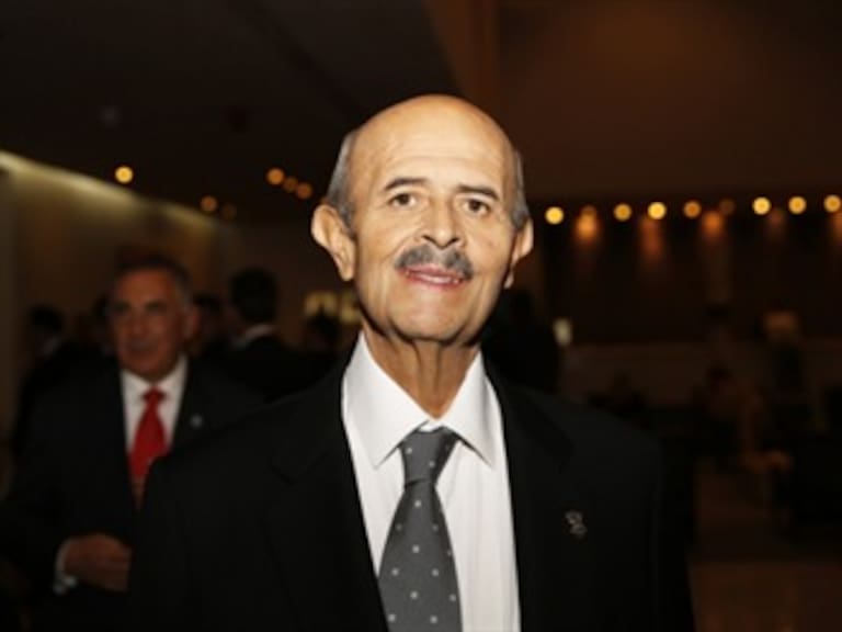 Fausto Vallejo fue sometido a trasplante de hígado