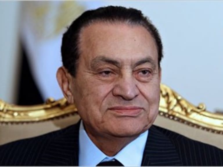 Cae en coma ex presidente egipcio Hosni Mubarak