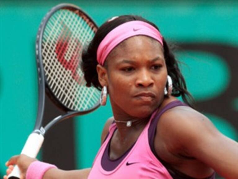 Accede Serena Williams a 'semis' en Estambul al vencer a Azarenka