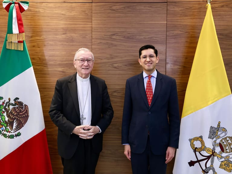 Llega a México el cardenal Pietro Parolin, secretario de Estado del Vaticano, para reunirse con Claudia Sheinbaum