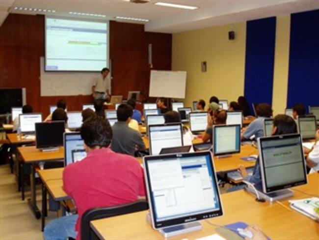 Iniciarán clases 315 mil alumnos en la UNAM este lunes