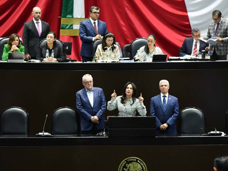 Diputados de oposición acusan a Morena de buscar aprobar de manera ilegal un dictamen para blindar las reformas constitucionales de AMLO