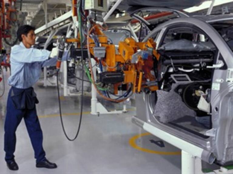 Gaza recibe primera entrega de autos desde 2007