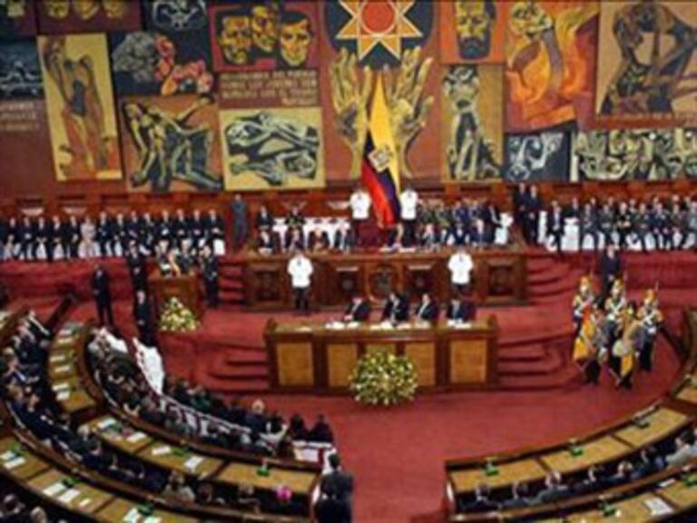 Presenta enmienda Congreso de Ecuador sobre reelección indefinida
