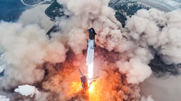 El mega cohete “Starship” de SpaceX, logra despegar y aterrizar con éxito en su 4ta prueba de vuelo