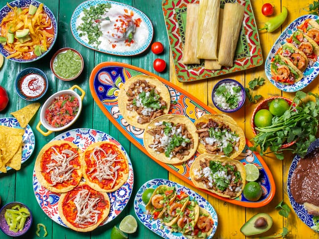 Los platillos que no pueden faltar en una noche mexicana