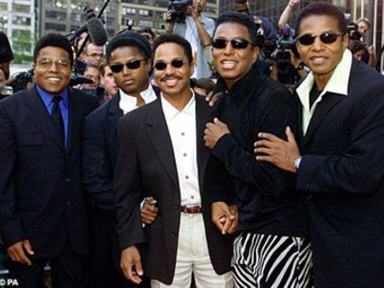 Defienden hermanos de Michel Jackson legado artístico del cantante