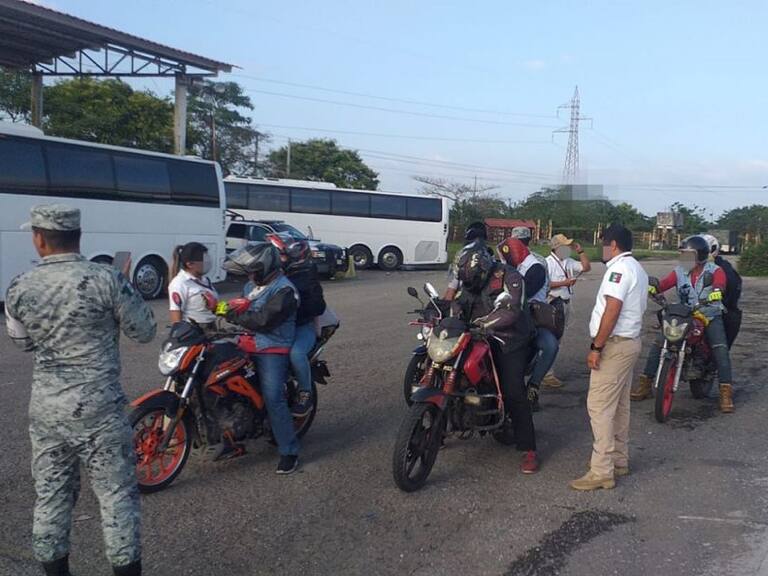 Detecta INAMI a ocho migrantes cubanos transportados en motocicletas