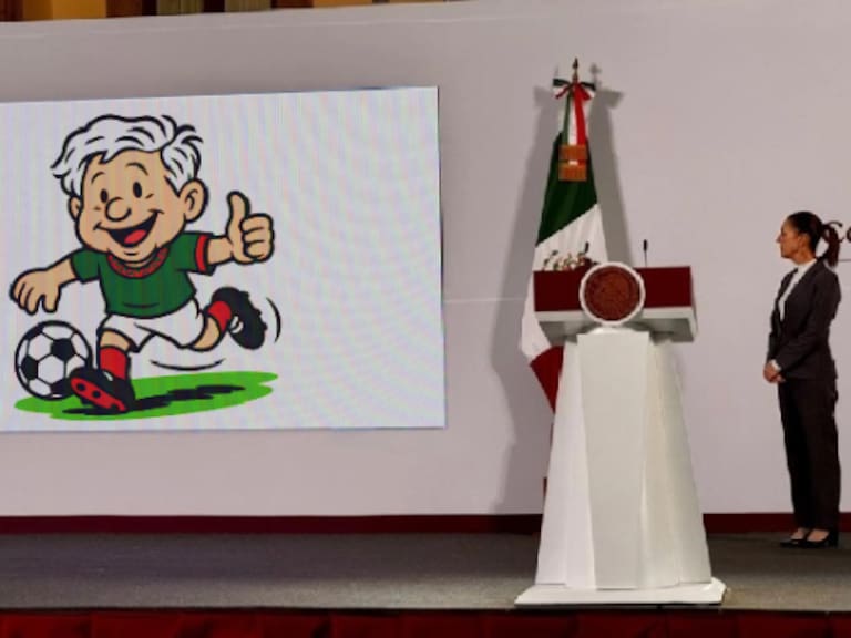 Junto con la difusión de 'Obragol', comenzaron a aparecer en redes imágenes editadas donde se muestra a Claudia Sheinbaum supuestamente presentando al personaje como la mascota oficial del Mundial 2026. Sin embargo, esto es completamente falso.