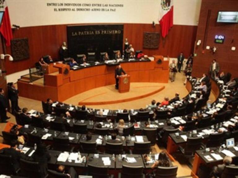 ​Senadores que modificaron ley de niños y adolescentes están 'pervertidos': Padres de familia