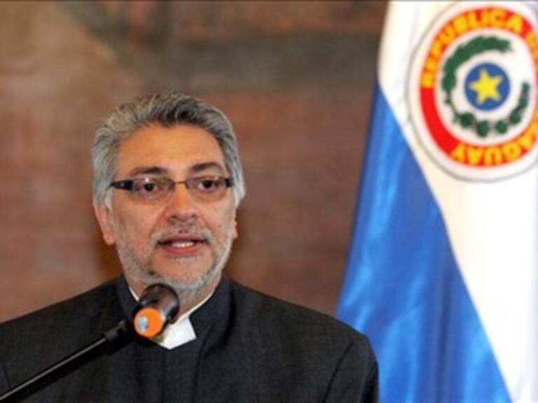 Lugo acepta someterse a prueba de ADN por paternidad