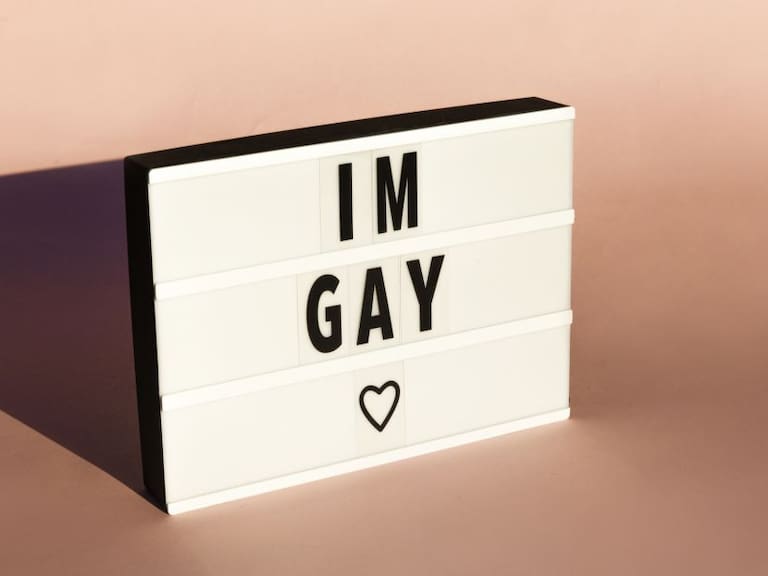 1 de cada 10 personas LGBTQ+ fueron obligadas por sus padres a acudir a terapia psicológica o una autoridad religiosa 