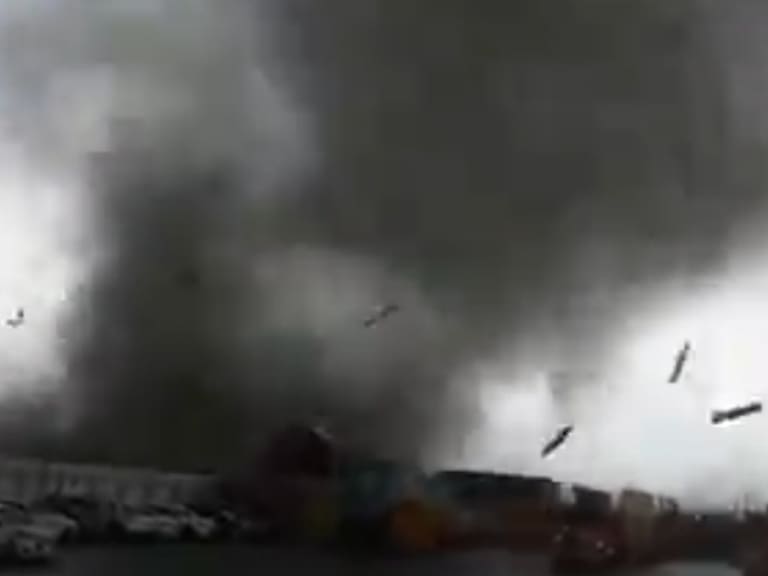 Tornado toma por sorpresa a habitantes de Nuevo León