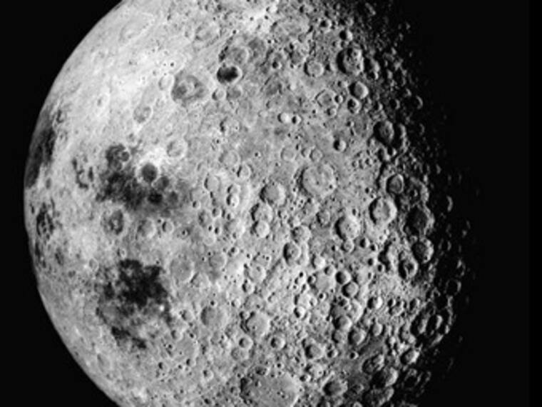El fraude la misión lunar en Algarabía con Pilar Montes de Oca