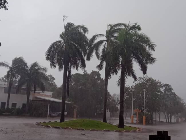 “Beryl” tocó tierra en Tulum como huracán categoría 2; Continúa en alerta roja