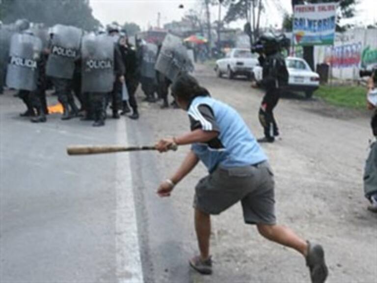 Realizan pobladores de Atenco manifestación frente a la Corte