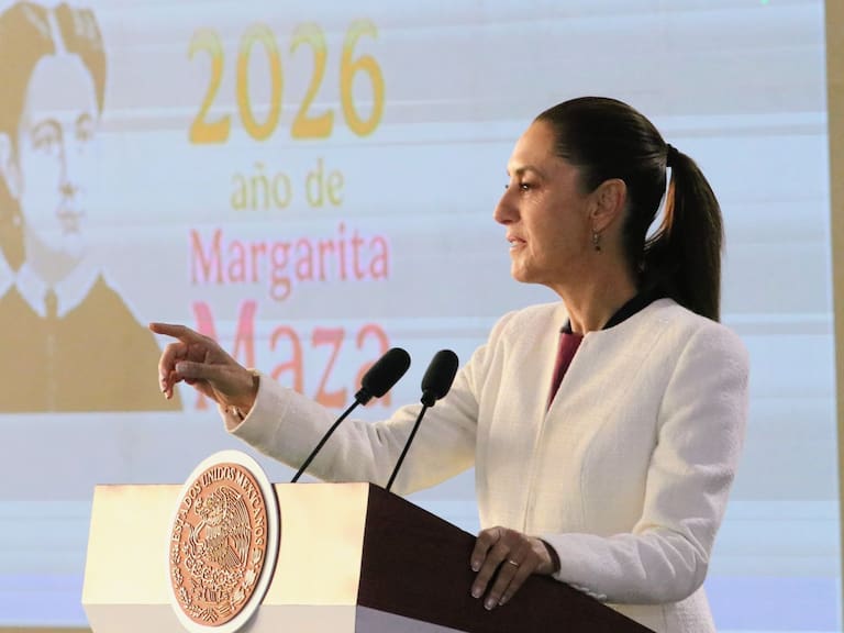 La presidenta Claudia Sheinbaum rechazó relación con el ataque de Estados Unidos a Venezuela con el retraso de adiestramiento a tropas mexicanas.