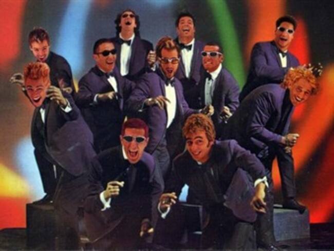 Ofrecen Auténticos Decadentes tremendo festín en México