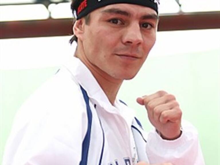 Intensifica preparación 'Travieso' Arce para pelea vs Vázquez