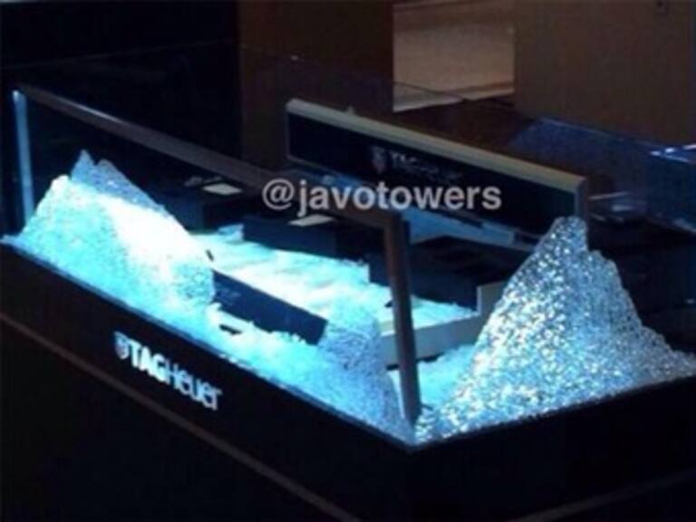 Ahora asaltan joyería de Plaza Satélite