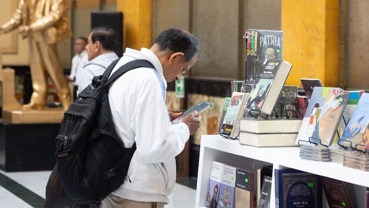 Venta Nocturna del FCE 2026: la oportunidad para renovar tu biblioteca con descuentos especiales en la CDMX