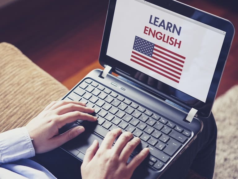 Aprende inglés en línea en la SEP; checa los requisitos y cómo registrarte