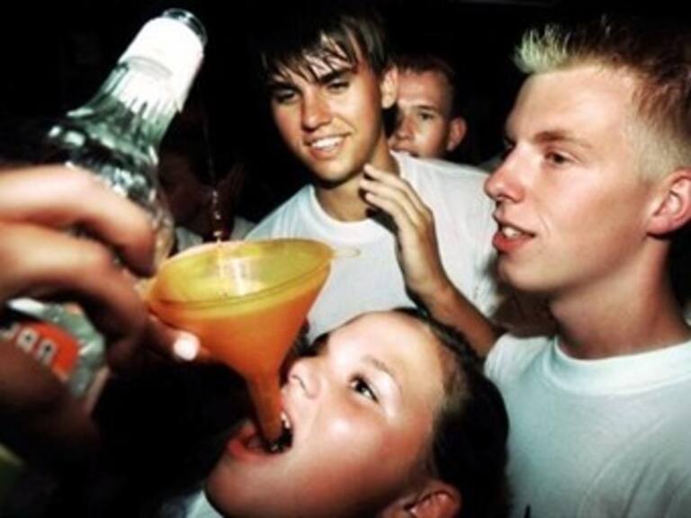 Cómo prevenir el consumo de alcohol en menores