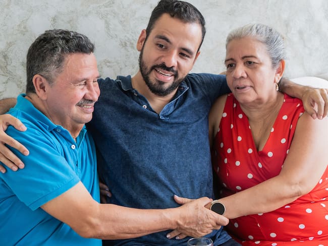 Síndrome del nido lleno: ¿Por qué los hijos adultos no se van de casa?