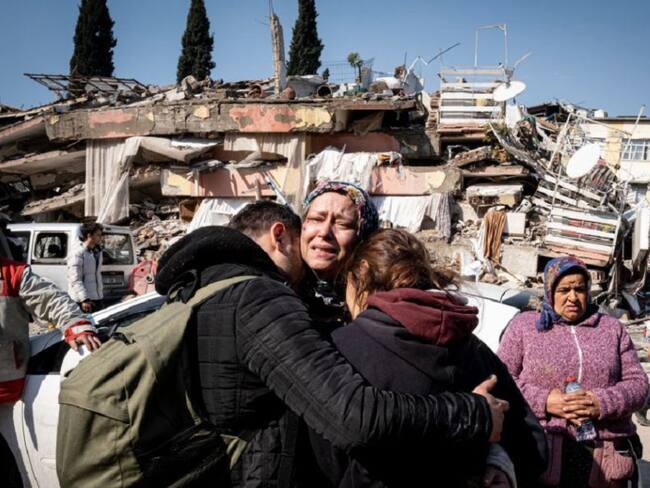 Más de 11 mil personas muertas por sismo en Turquía y Siria
