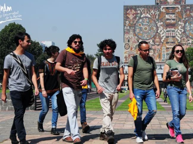 Regresan a clases 350 mil estudiantes de la UNAM