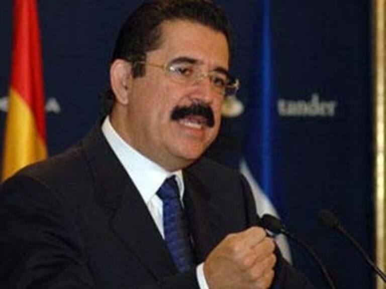 Llama Zelaya a los países de América a restituir orden en Honduras