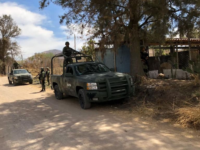 Militares incautan armas en Sayula