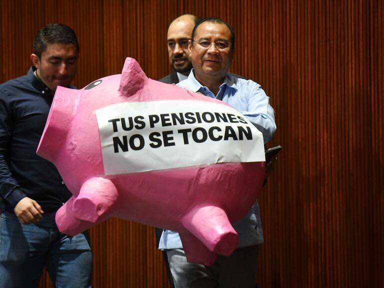 Trabajadores inconformes consideran a la reforma de pensiones impulsada por el presiente López Obrador como  &quot;una vulneración al principio de seguridad jurídica&quot;