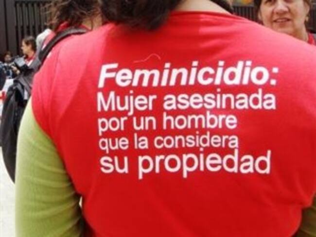 Celebra Ebrard tipificación del feminicidio en el DF